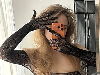 bimboiiii live webcam thumbnail