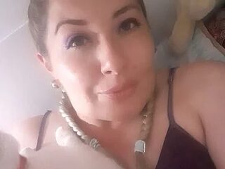 BLONDIE_TATIS live webcam thumbnail