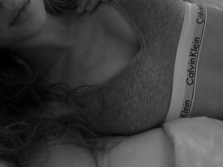BlackBunnyyDoll live webcam thumbnail