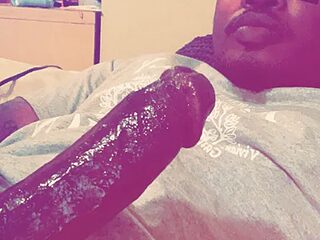 BlackD4uxo live webcam thumbnail