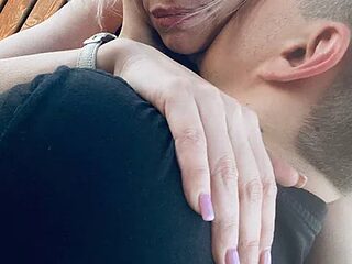 Blond_ice live webcam thumbnail