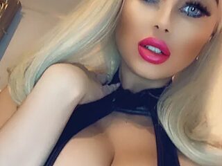 BlondieBarbieBabe live webcam thumbnail