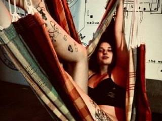 Bloody_Diamond live webcam thumbnail