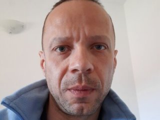 BlueTrouble live webcam thumbnail