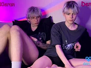 blonde_storm live webcam thumbnail