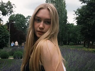 blondegirl2026 live webcam thumbnail