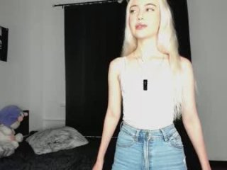 blondiebubble live webcam thumbnail
