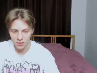 blossomandbee live webcam thumbnail