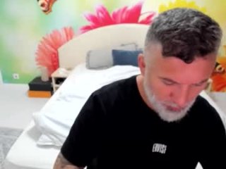 blowmyxxl live webcam thumbnail