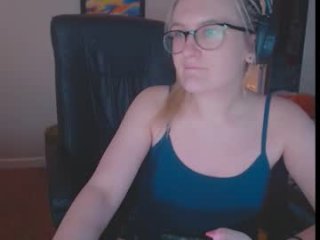 blueeyez_whitedragon live webcam thumbnail