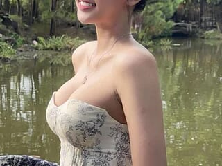 Bonnie-ee live webcam thumbnail