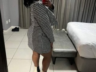 BootyliciousbustyX33 live webcam thumbnail
