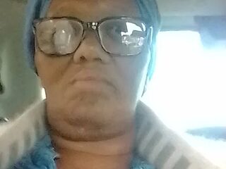 BossyBustyQueen live webcam thumbnail