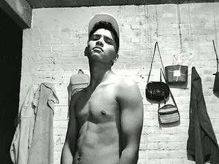 Boys_sweet01 live webcam thumbnail