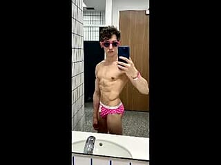body_by_elijah live webcam thumbnail
