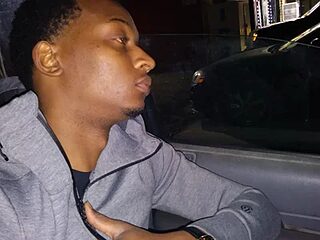 bon3z-n-tingz live webcam thumbnail