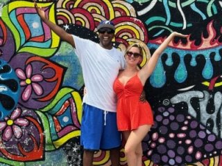 boomboomr00m live webcam thumbnail