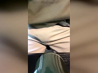 boowhou live webcam thumbnail