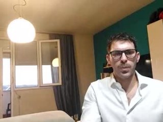 boy_aroundtheworld live webcam thumbnail