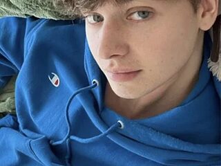 boylouis17 live webcam thumbnail