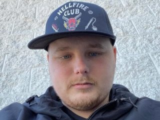BradyFurness live webcam thumbnail