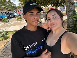 Brenda_n_Steven live webcam thumbnail