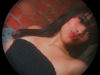 BrianaRuiiz_ live webcam thumbnail