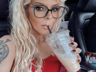 Brideofchucky1212 live webcam thumbnail
