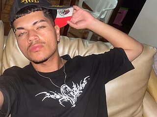 Briian__ live webcam thumbnail