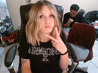 BrittNasty live webcam thumbnail