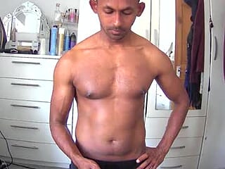 br0wn_prince24 live webcam thumbnail