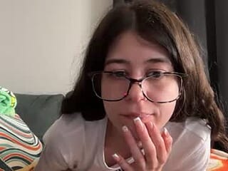 brattymaddy1998 live webcam thumbnail