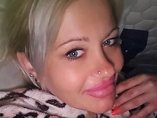 brenda121 live webcam thumbnail