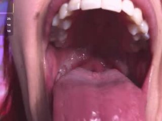 bri_von_dhara_ live webcam thumbnail