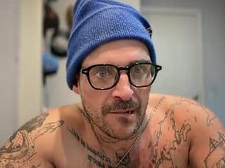 brightbluebrazilianeyes live webcam thumbnail