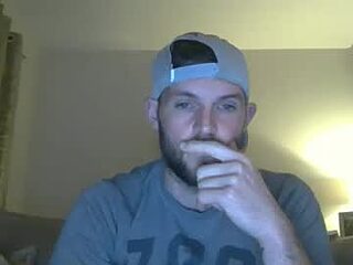 britbigdick1992 live webcam thumbnail