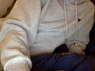 britishboynextdoor live webcam thumbnail