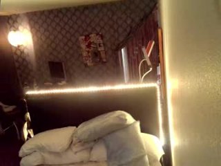 broncobilly429 live webcam thumbnail