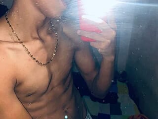brown_bigdickx live webcam thumbnail