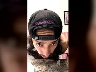 brownmamba97 live webcam thumbnail