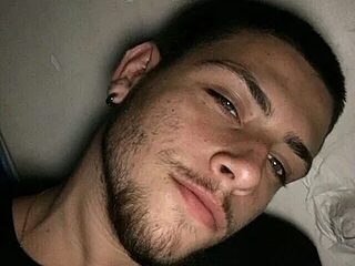 brunozaooo live webcam thumbnail