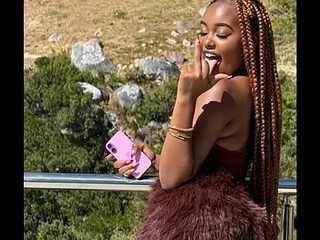 Buhle1523 live webcam thumbnail