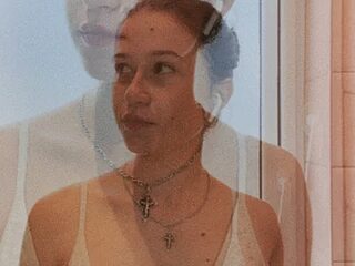 Bunny_B3 live webcam thumbnail