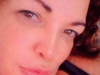 BustyAmanda live webcam thumbnail
