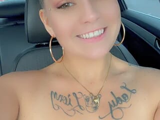 Busty_Beanz live webcam thumbnail