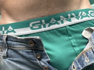bumbhole19891 live webcam thumbnail