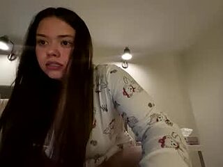 busty_te3n18 live webcam thumbnail