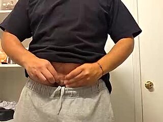 buttdude23 live webcam thumbnail