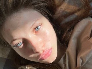 CalistaGisriel live webcam thumbnail