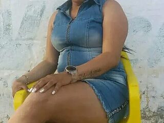 Camila-Rose live webcam thumbnail